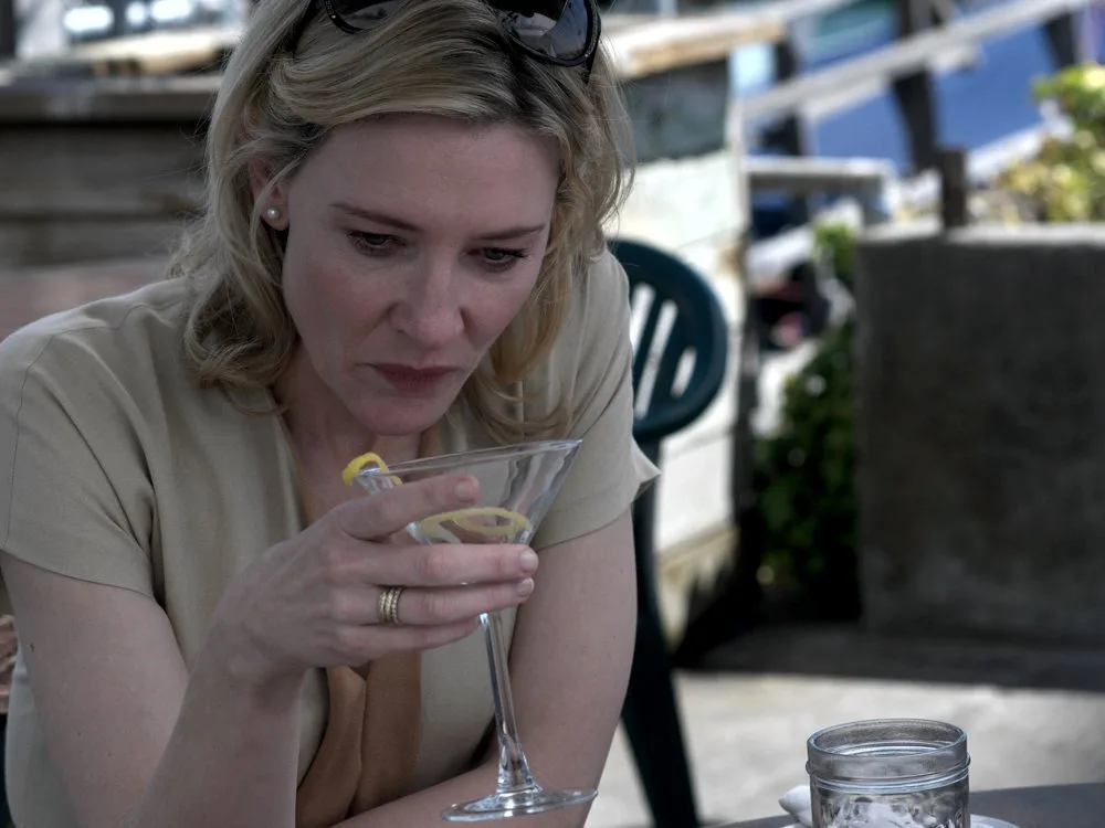 Cate Blanchett in una scena del film Blue Jasmin