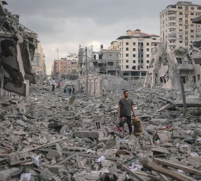 Un'immagine recente di Gaza di Motaz Azaiza