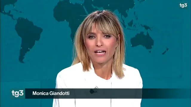 Monica Giandotti conduce Tg3 - Linea Notte