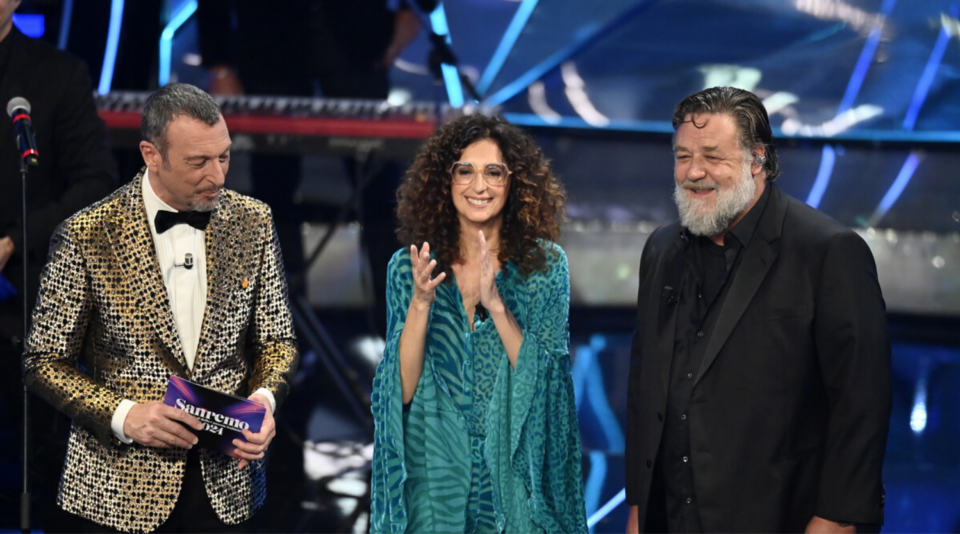 Amadeus, Teresa Mannino e Russell Crowe nella terza serata del Festival di Sanremo 2024 su Rai1