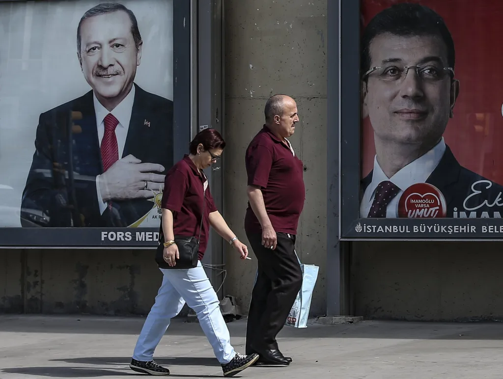 Una campagna elettorale personalizzata da Erdogan (pur non essendo fra i candidati, ©Francisco Seco/AP)