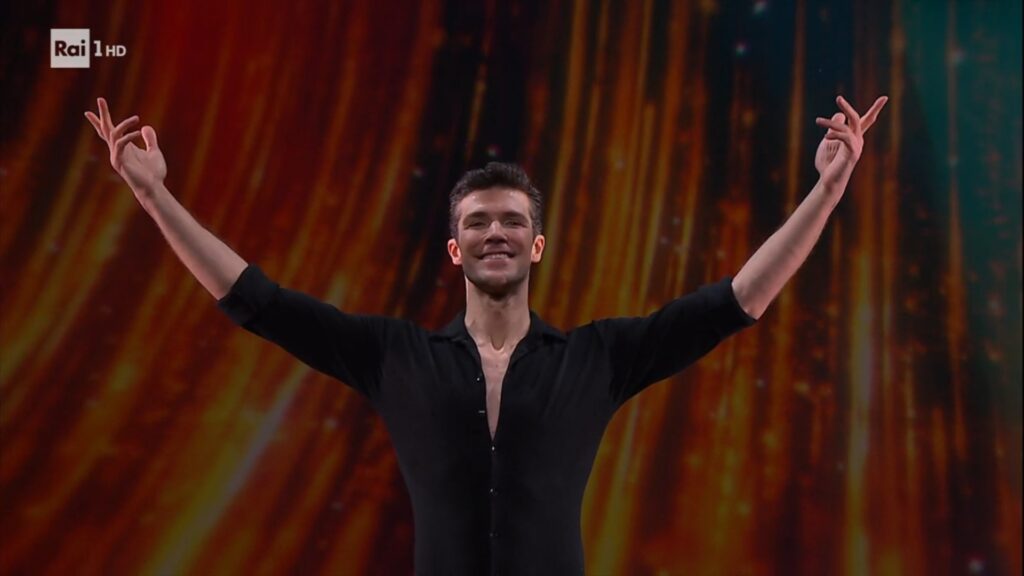 Roberto Bolle "chiude" Viva la Danza su Rai1